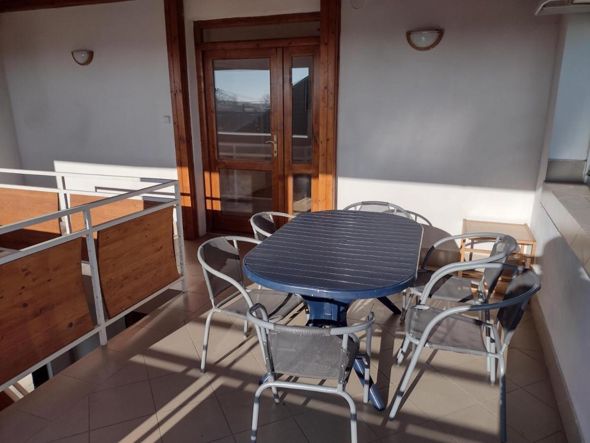 HannaH - Relax dom pod orechom - 2i rodinné štúdio so zdieľanou kuchyňou Trávnica Exterior foto