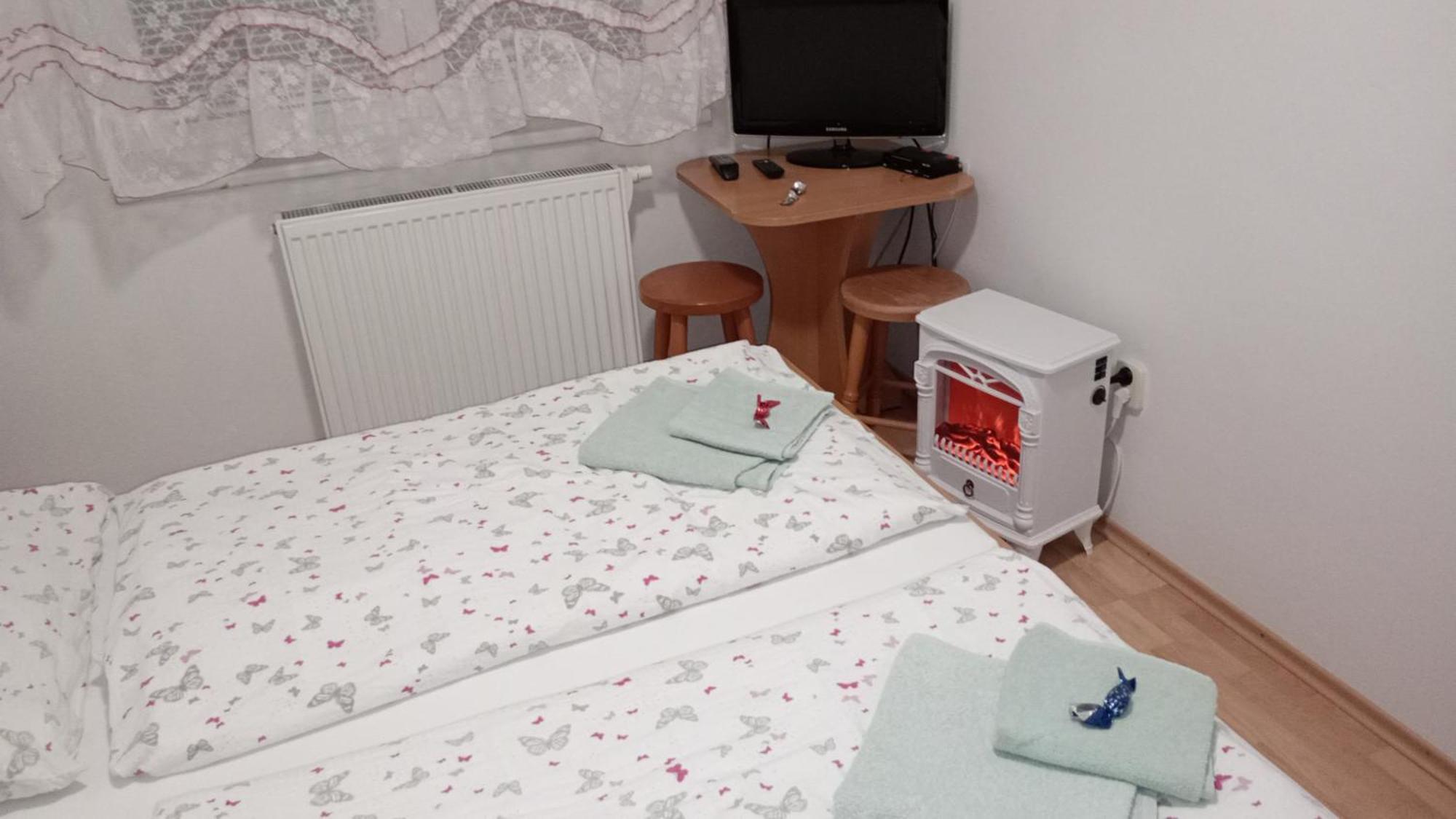 HannaH - Relax dom pod orechom - 2i rodinné štúdio so zdieľanou kuchyňou Trávnica Exterior foto